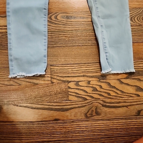 Gap Favorite Jegging Women Size 27R! Like  brand new! Never worn! Has stretch! - Picture 3 of 5